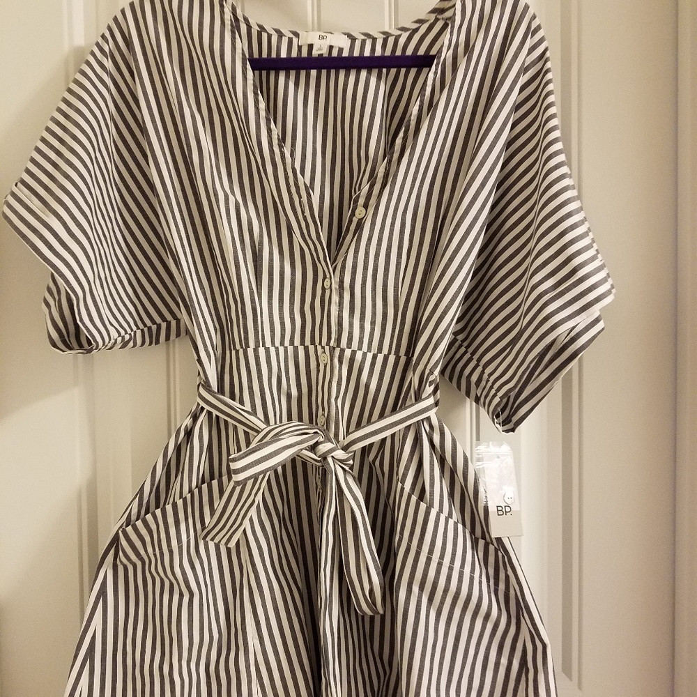 Reduced! BP BUTTON FRONT DRESS JUNIORS LARGE BELT